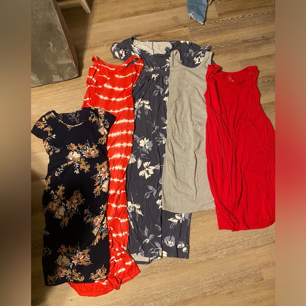 Maternity dress bundle. Size small